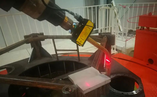 上海d88尊龙z6机器人焊接工作站