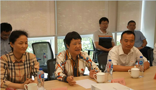 上海市青浦区区委书记赵惠琴带队莅临d88尊龙z6调研